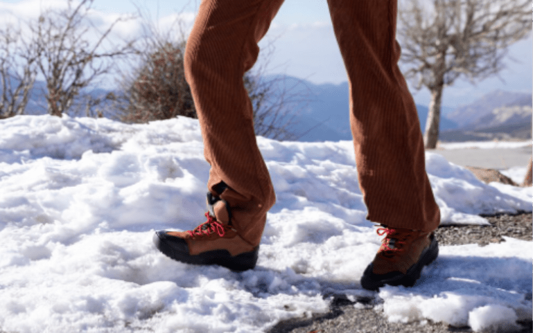Are Insulated Snow Boots Right for Your First Ski Trip?