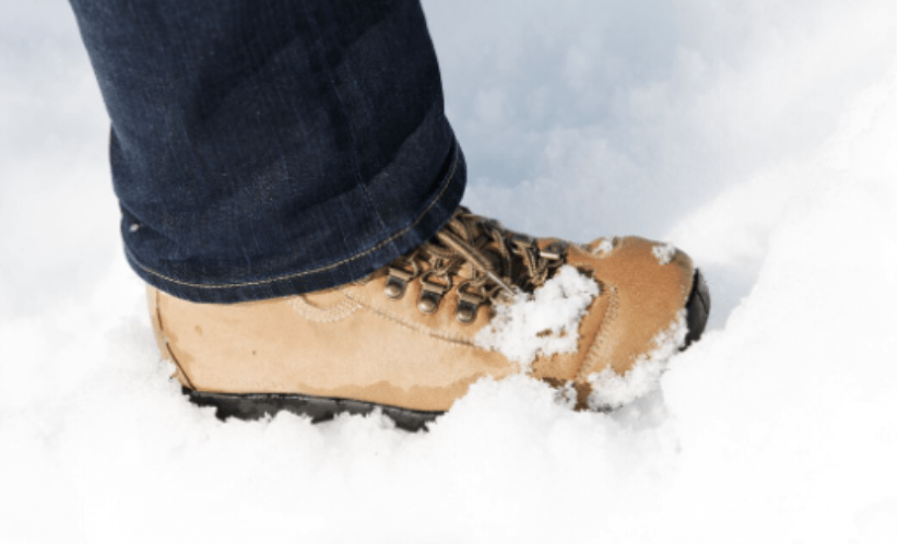 7 Essentials for Hiking in Cold Weather & Ice