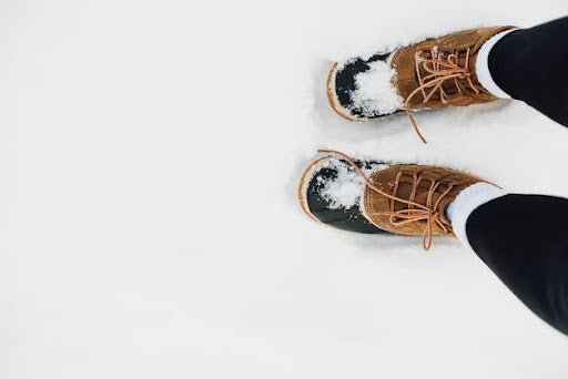 Winter Footwear: Keeping Your Feet Warm and Dry